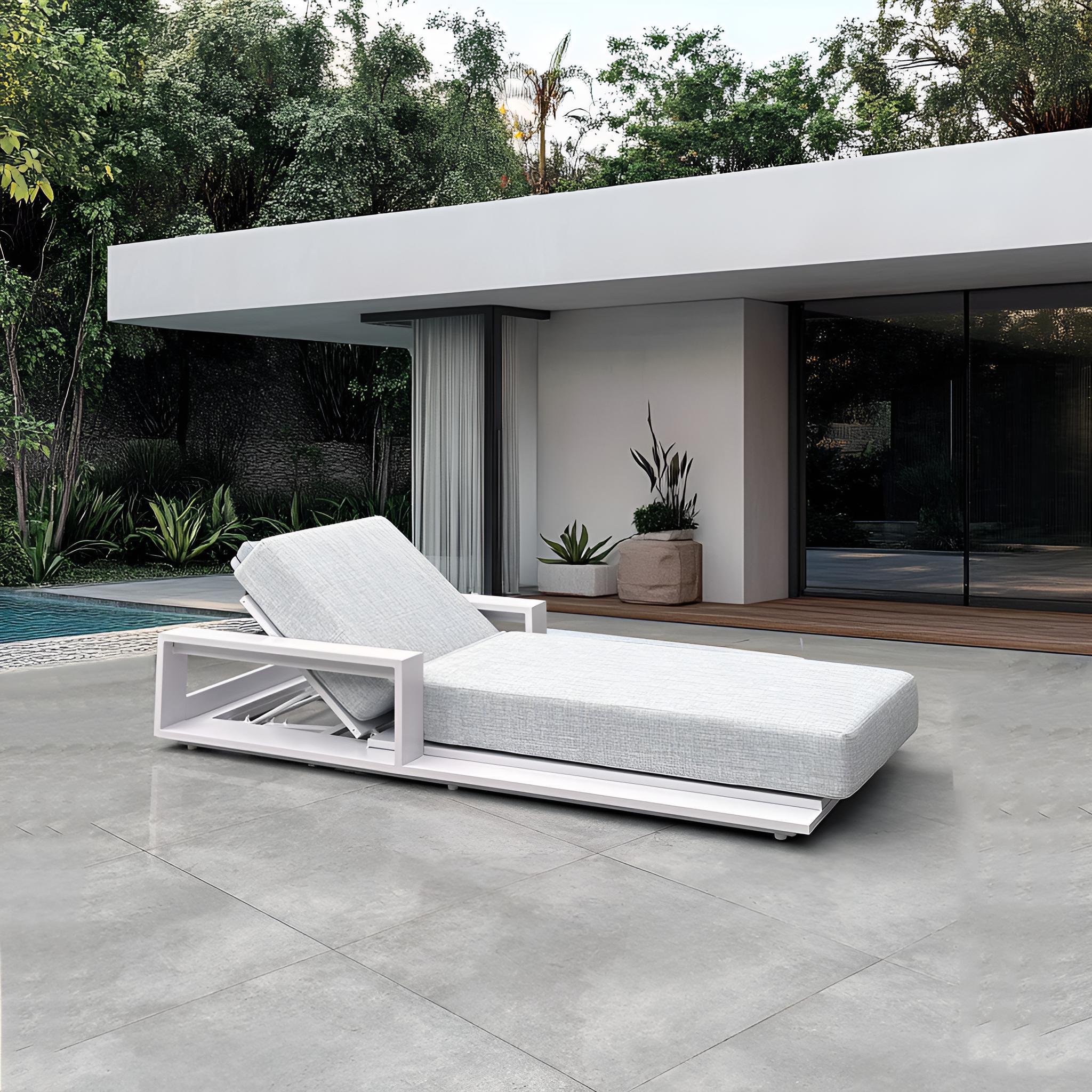 sun lounger (1)